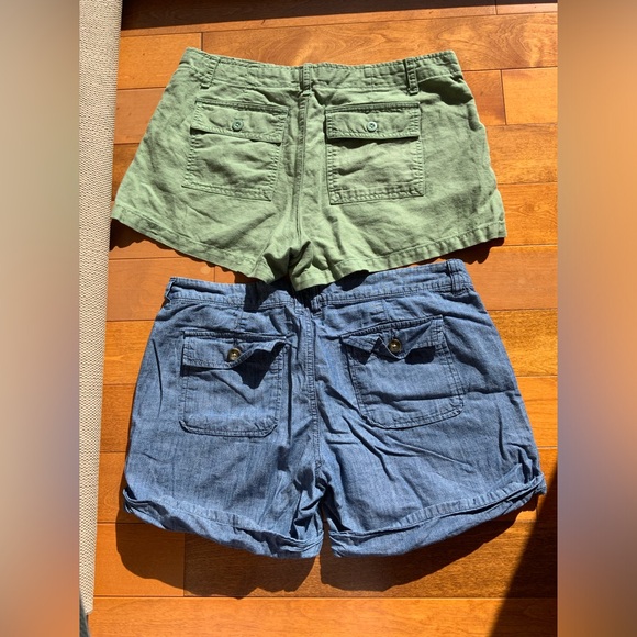 2 Pairs of WOMEN Shorts Size 10 GAP & OLD NAVY - Picture 4 of 5